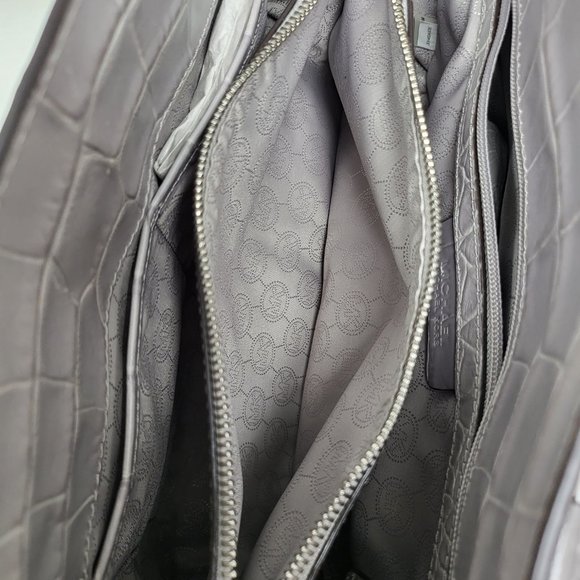 Michael Kors Handbag - Picture 9 of 9